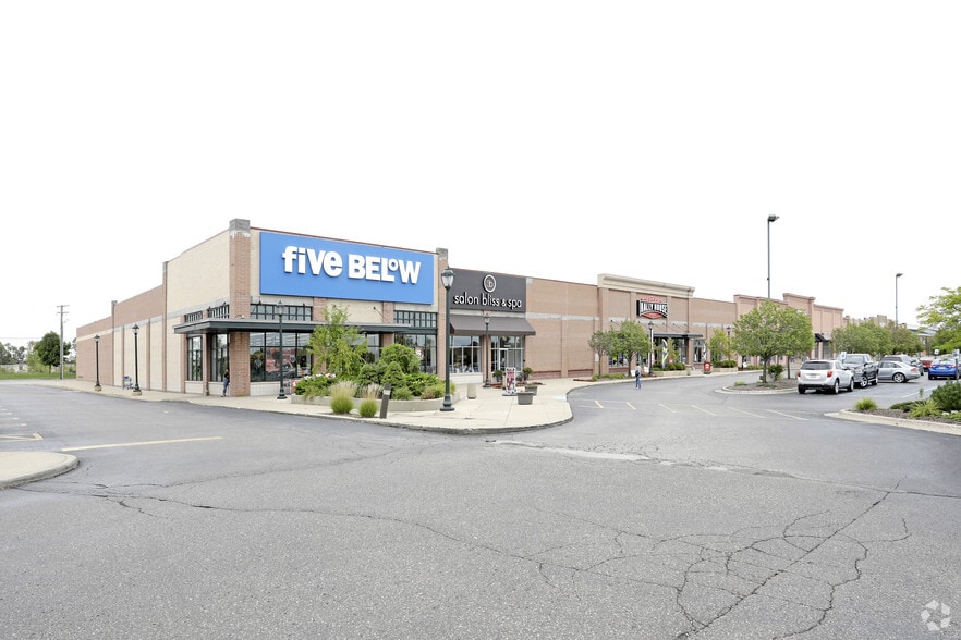 More Photos Of 14055-14453 Hall Rd, Shelby Township Unknown For Lease