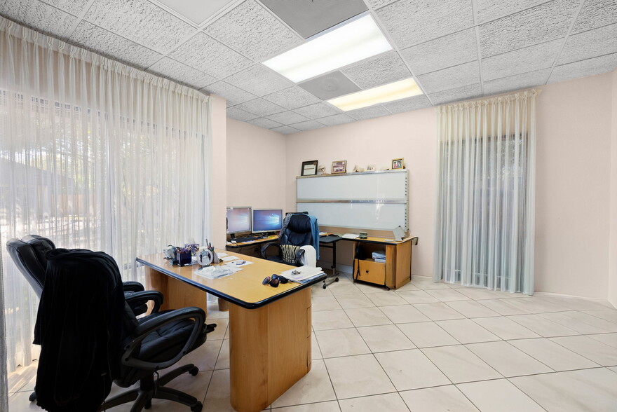 More Photos Of 611 Druid Rd E, Clearwater Medical For Sale