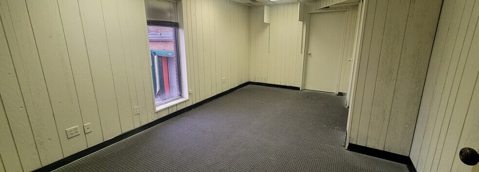 More Photos Of 1120 Oak Hill Ave, Youngstown Warehouse For Lease