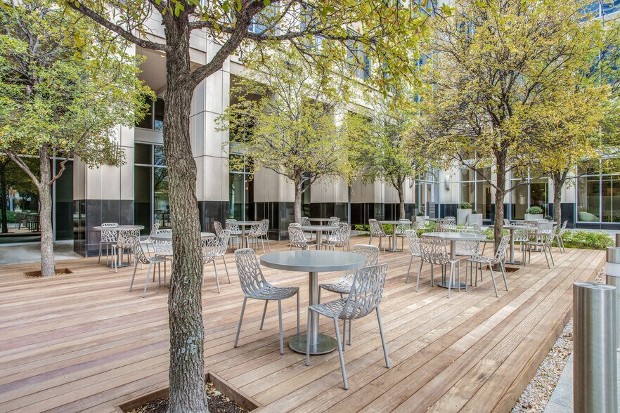 More Photos Of 2000 McKinney Ave, Dallas Office For Lease