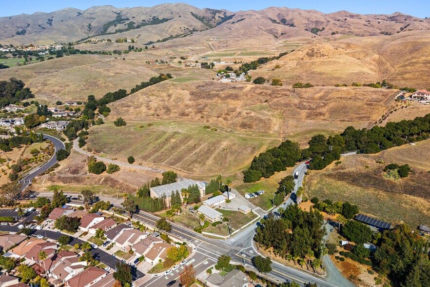 More Photos Of 1995 Old Calaveras Rd, Milpitas Land For Sale