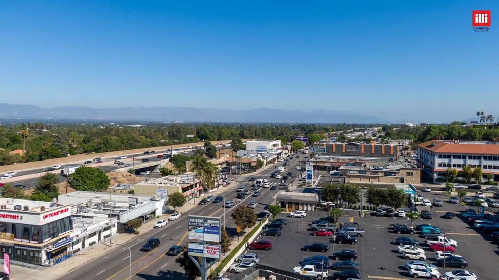 More Photos Of 19709 Ventura Blvd, Woodland Hills Office For Sale