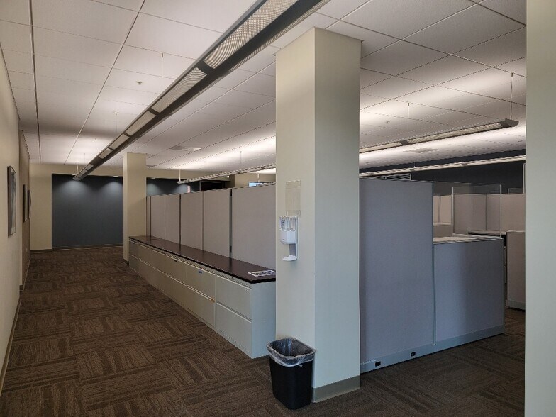More Photos Of 3999 E Inland Empire Blvd, Ontario Office For Lease