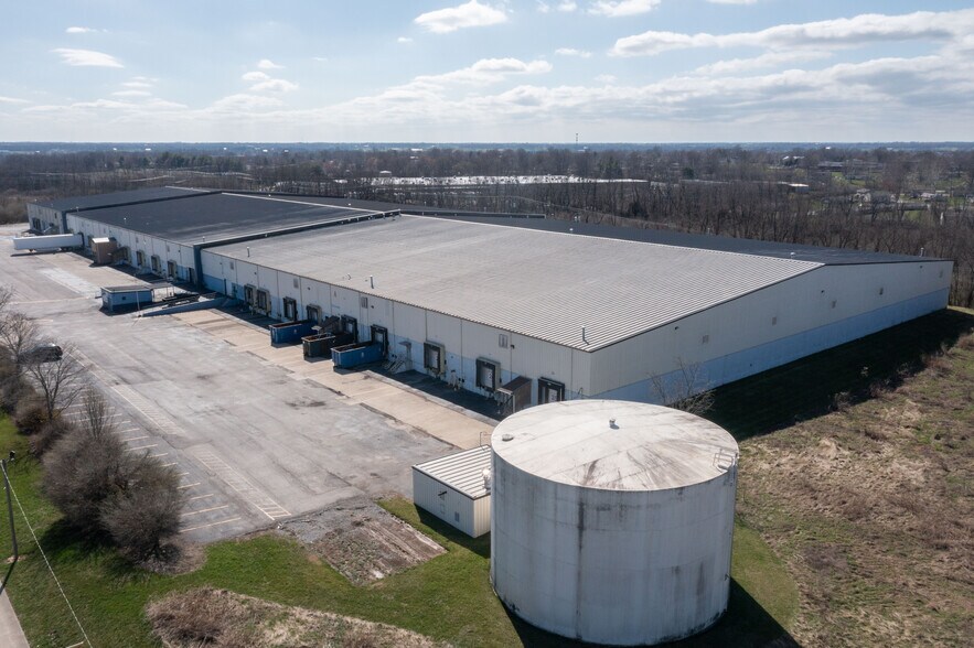 More Photos Of 108 Summer Ct, Georgetown Warehouse For Lease