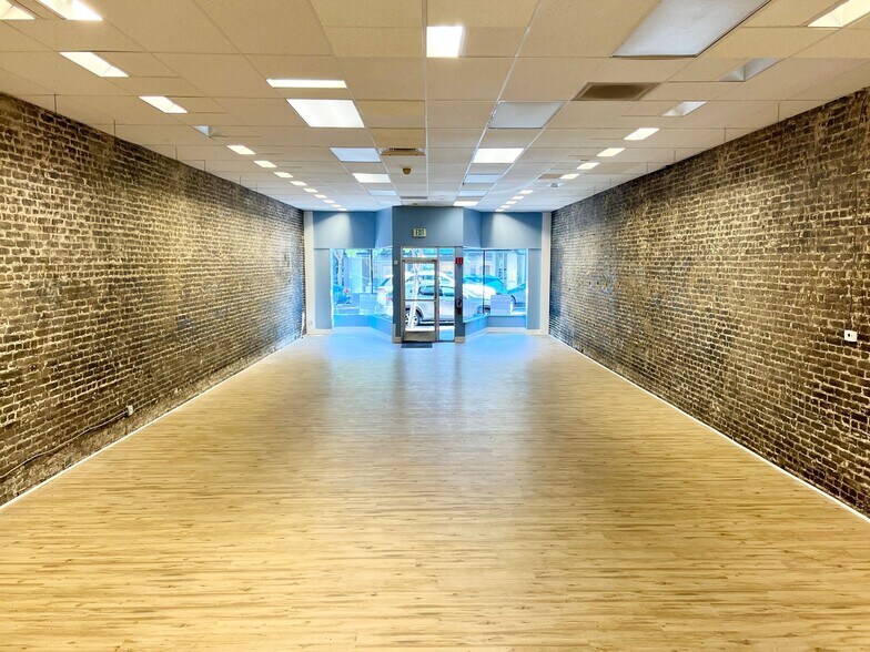 More Photos Of 1340 4th St, San Rafael Storefront For Lease