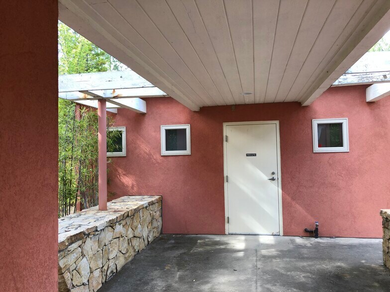 More Photos Of 1005 Fowler Way, Placerville Medical For Sale