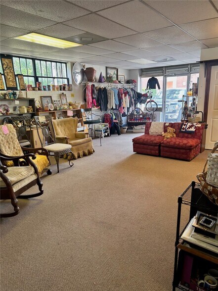 More Photos Of 3903 Main St, Middleburg Restaurant For Sale