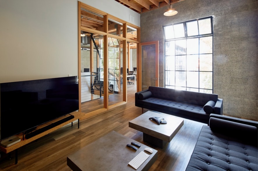 More Photos Of 2011 Pontius Ave, Los Angeles Loft Creative Space For Lease