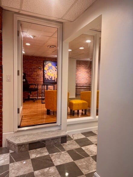 More Photos Of 1577 Beacon St, Brookline Medical For Lease