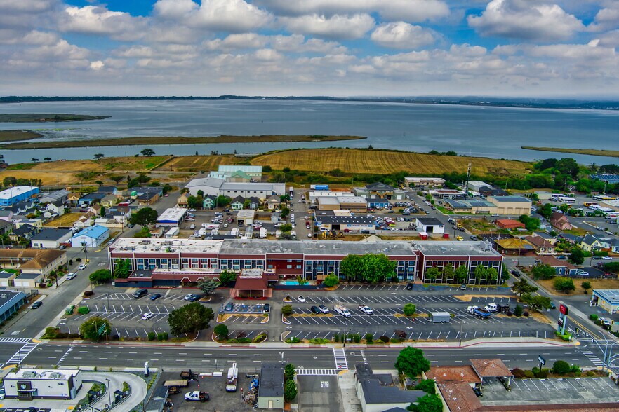 More Photos Of 1929 4th St, Eureka Hotel For Sale