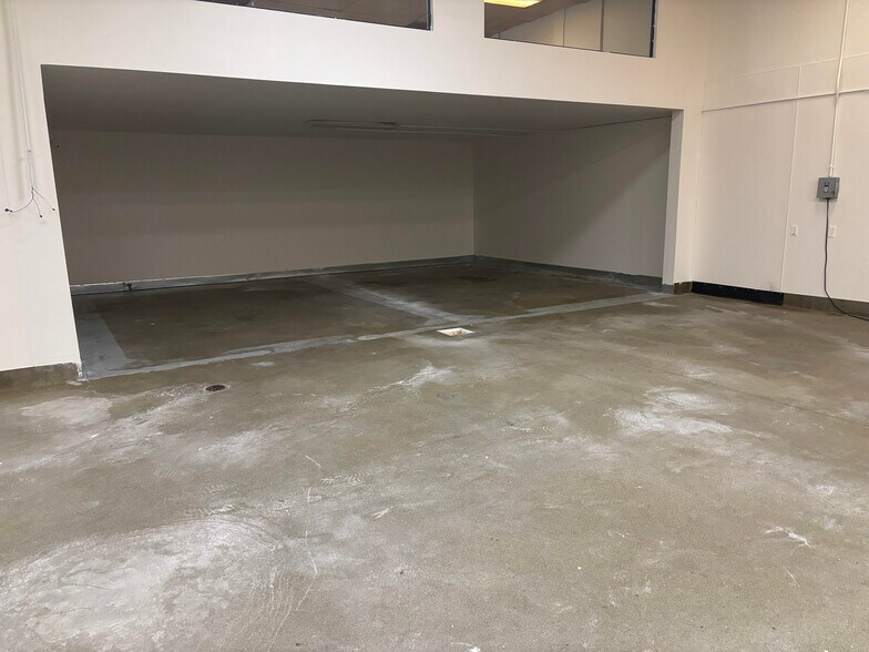 More Photos Of 1940 Frank Stiles St, South El Monte Warehouse For Lease