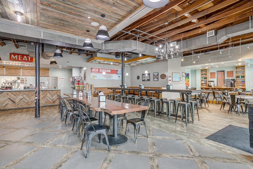 More Photos Of 1109-1119 W Magnolia Ave, Fort Worth Restaurant For Sale