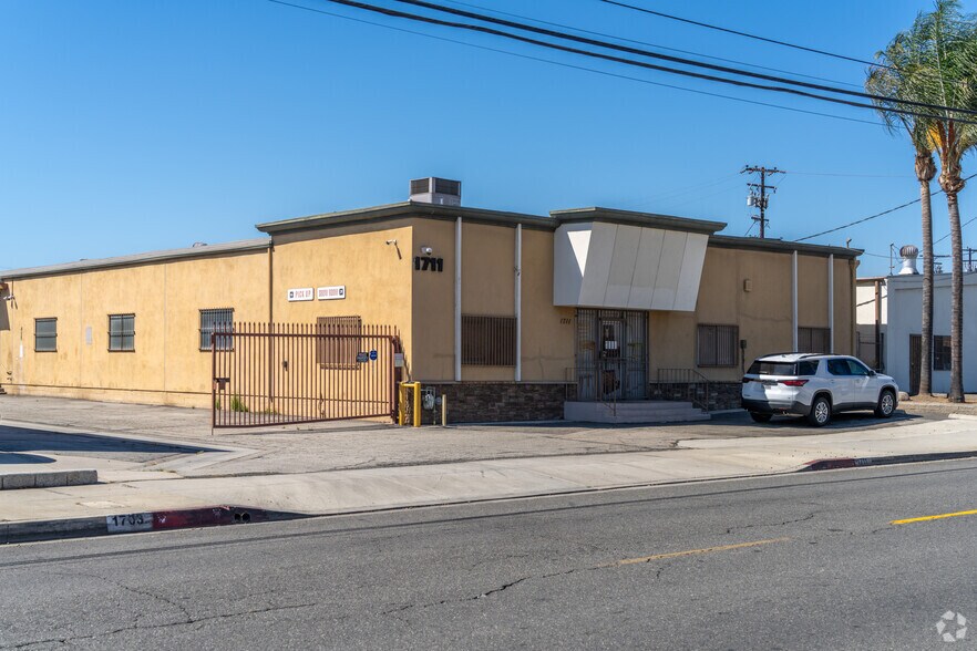 Primary Photo Of 1703-1711 Potrero Ave, South El Monte Showroom For Lease