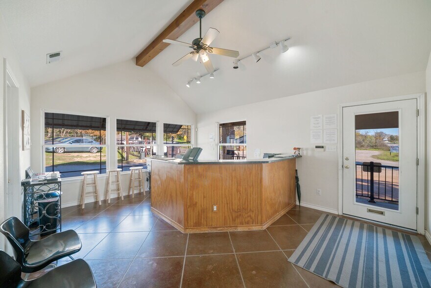 More Photos Of 145 Quail Run, San Marcos Self Storage For Sale