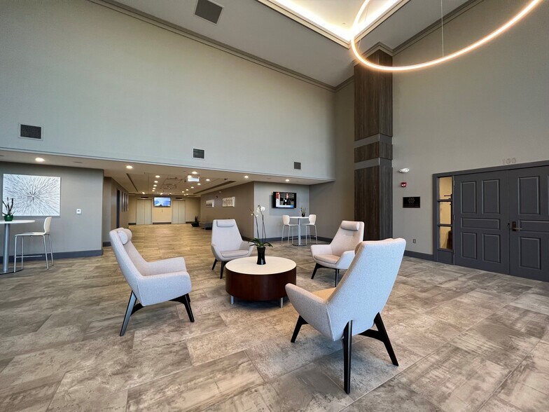 More Photos Of 2030 Falling Waters Rd, Knoxville Office For Lease