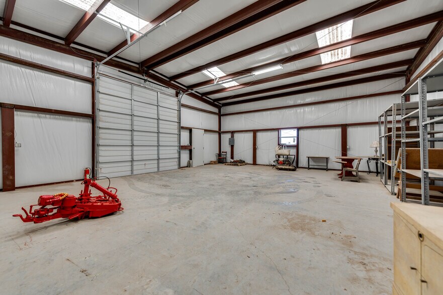 More Photos Of 14540 Dogwood Ave, Gardendale Industrial For Sale