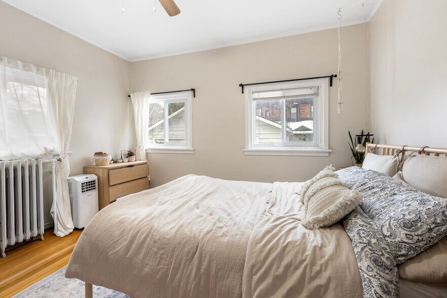 More Photos Of 84 Fourth Av, Ottawa Apartments For Sale