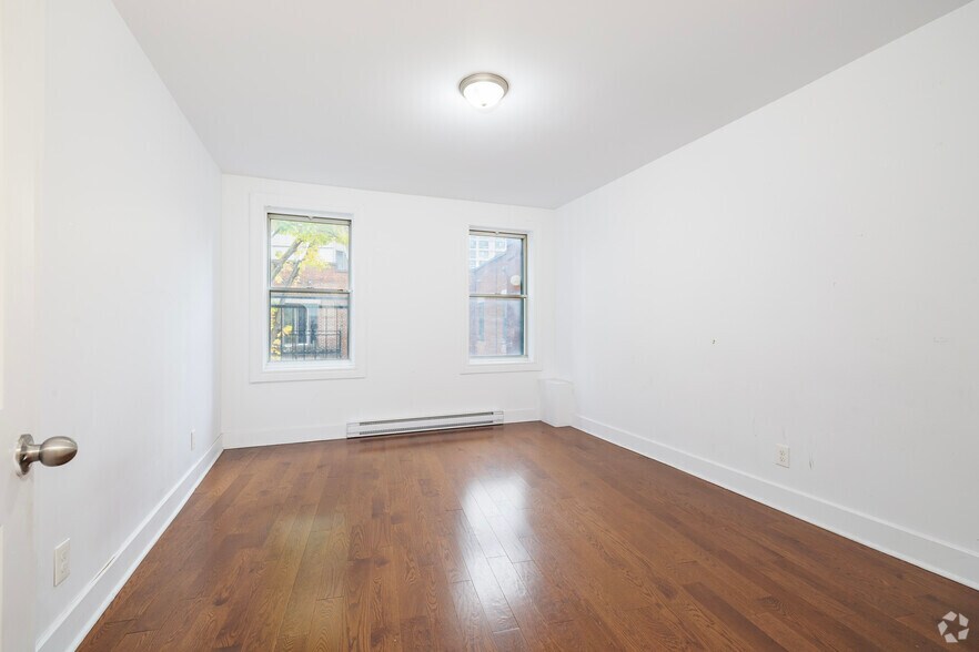 More Photos Of 2310 Rue Guy, Montréal Apartments For Lease