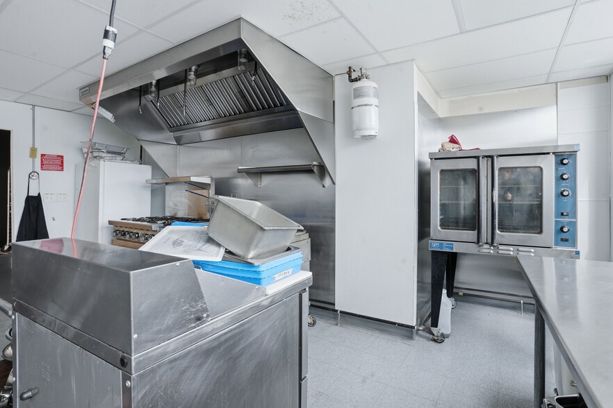 More Photos Of 120 Webster St, Pawtucket Manufacturing For Sale