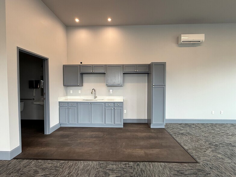 More Photos Of 5010 SE Witch Hazel Rd, Hillsboro Industrial For Lease