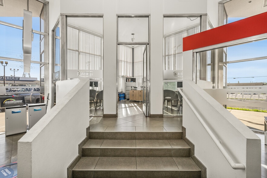 More Photos Of 8559 Artesia Blvd, Bellflower Auto Dealership For Sale