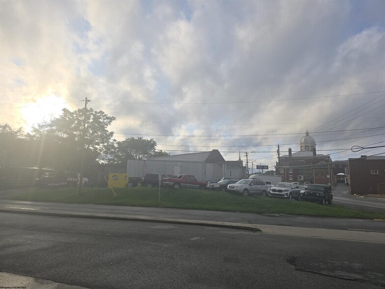 More Photos Of 21 S Locust St, Buckhannon Freestanding For Sale