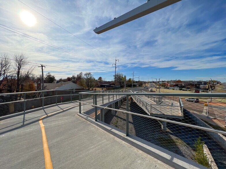More Photos Of 5959 NW Expressway St, Oklahoma City Freestanding For Lease