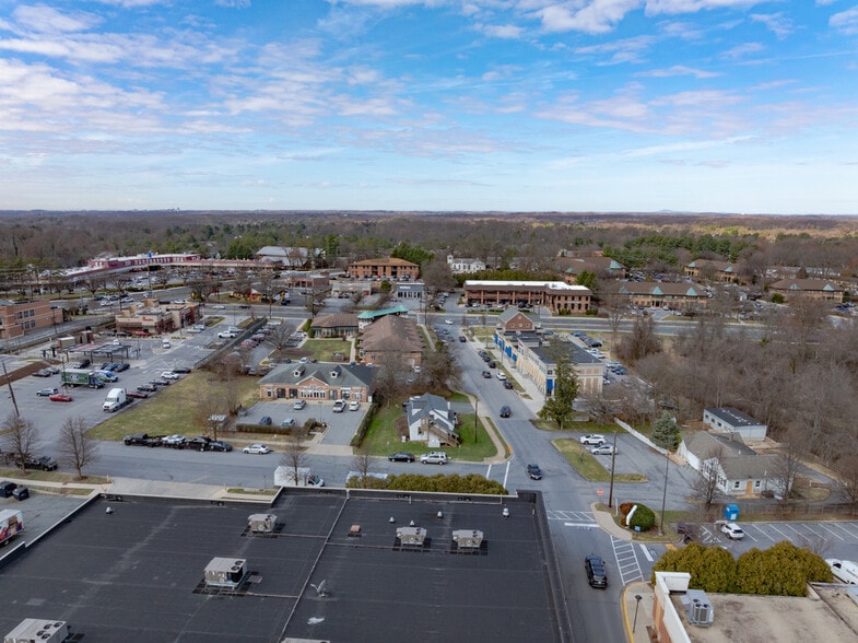 More Photos Of 18200 Hillcrest Ave, Olney Office For Sale