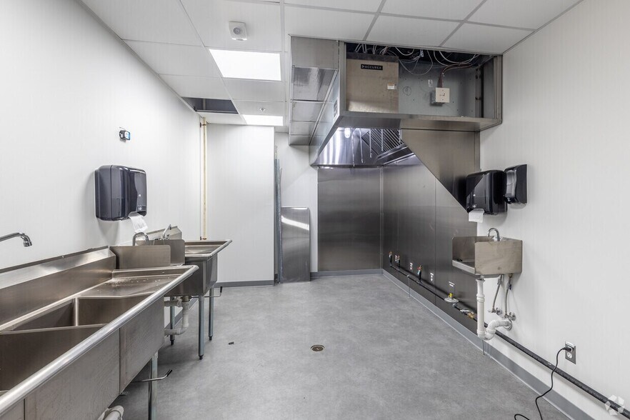 More Photos Of 1200-1208 Market St, San Francisco Health Club For Lease