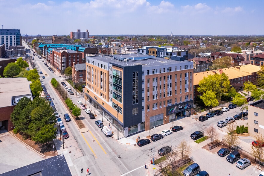 More Photos Of 811 N 14th St, Milwaukee Apartments For Lease