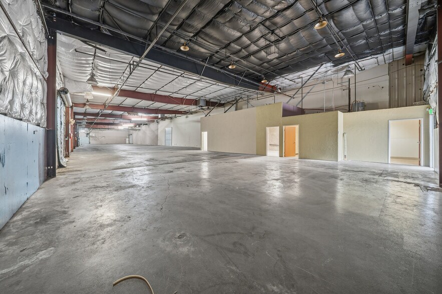 More Photos Of 3230 Riverside Ave, Paso Robles Manufacturing For Lease