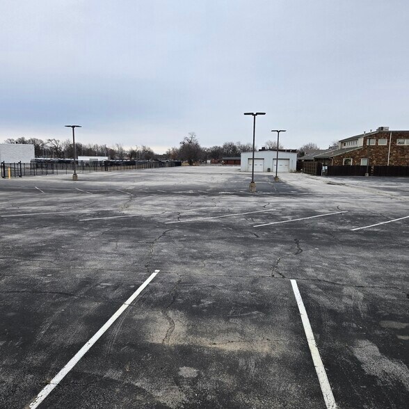 More Photos Of 3003 S Memorial Dr, Tulsa Auto Dealership For Sale