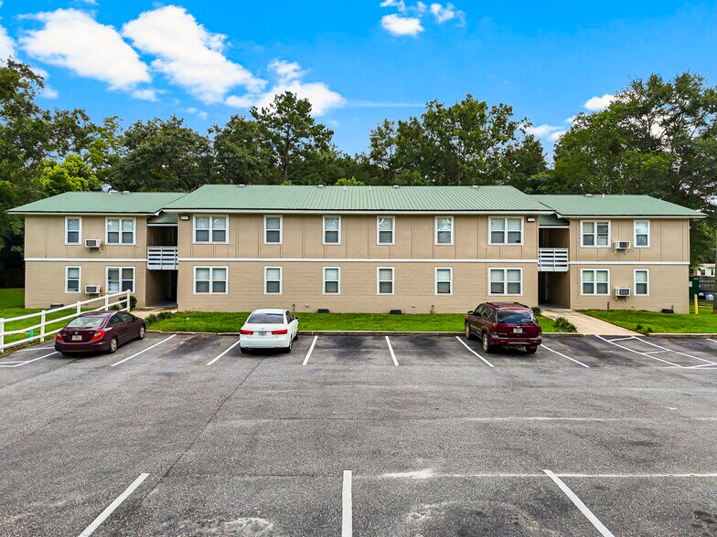 More Photos Of 872 Deer Wood Ln, Chipley Apartments For Sale