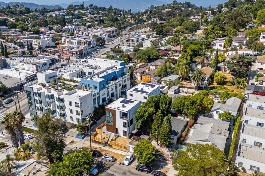 More Photos Of 2129 Aaron St, Los Angeles Apartments For Sale