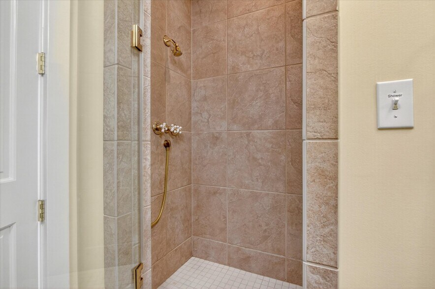 More Photos Of 1611 Glenn Swetman St, Biloxi Specialty For Sale