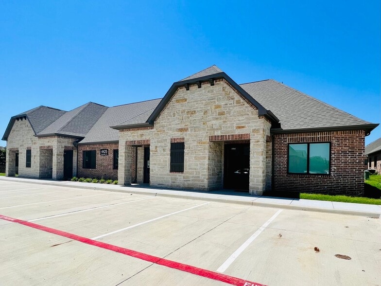 More Photos Of 4425 Plano Pkwy, Carrollton Medical For Lease