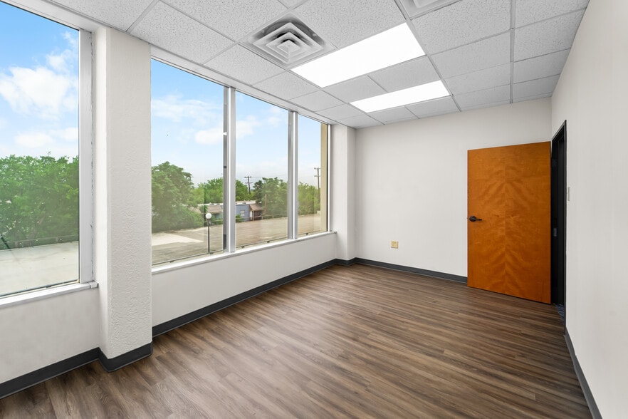 More Photos Of 1800 NE Loop 410, San Antonio Unknown For Lease