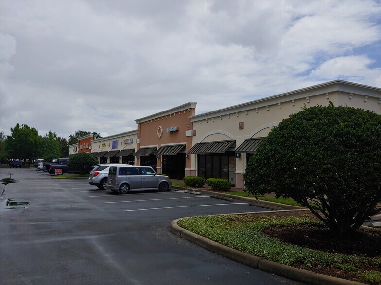 Primary Photo Of 301-321 Commerce Center Dr, Saint Cloud Unknown For Lease