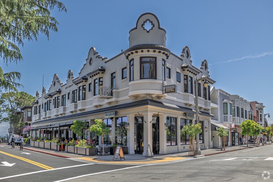 Primary Photo Of 22 El Portal, Sausalito General Retail For Lease