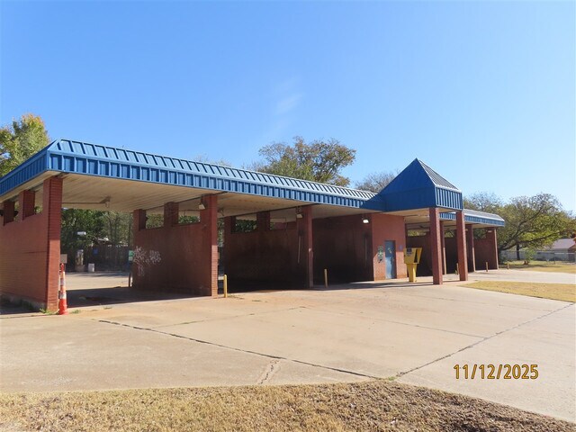 Primary Photo Of 501 N Main St, Noble Carwash For Sale