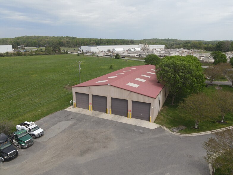 More Photos Of 11084 Dennis W Kerns Pky, King George Warehouse For Sale
