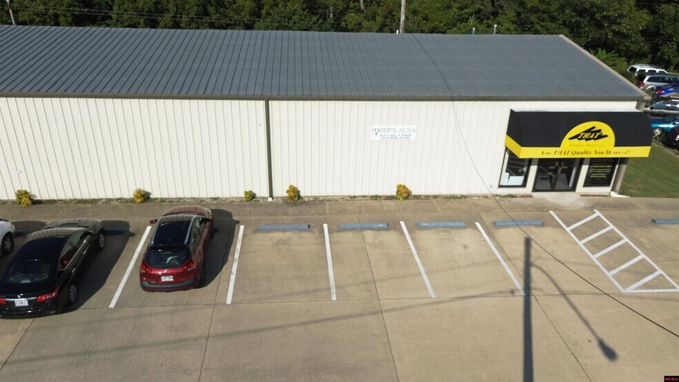 More Photos Of 300 Bomber Blvd, Mountain Home Industrial For Sale