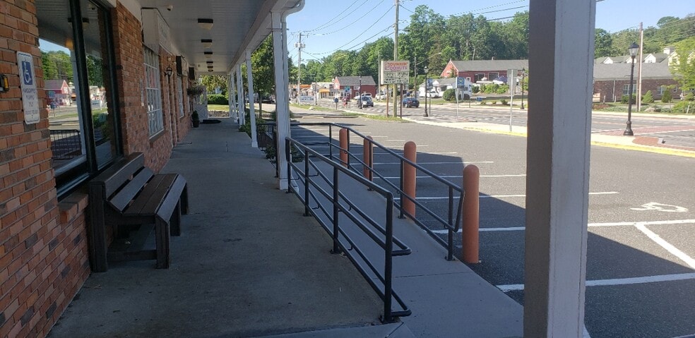 More Photos Of 782 Federal Rd, Brookfield Unknown For Lease
