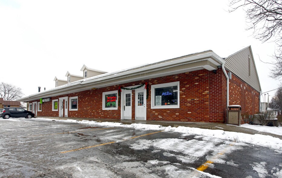 More Photos Of 752-764 W Market St, Akron Unknown For Lease