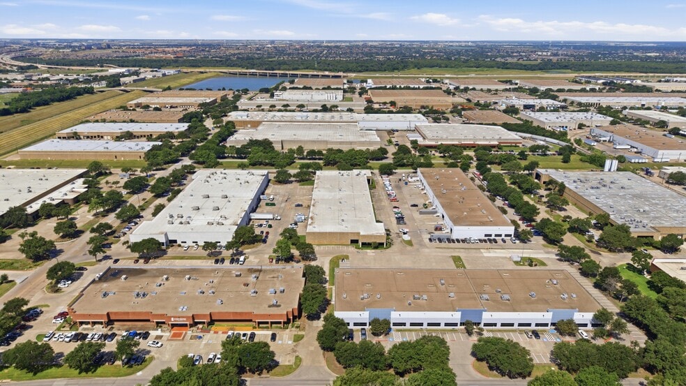 More Photos Of 13755-13775 Benchmark Dr, Farmers Branch Warehouse For Lease