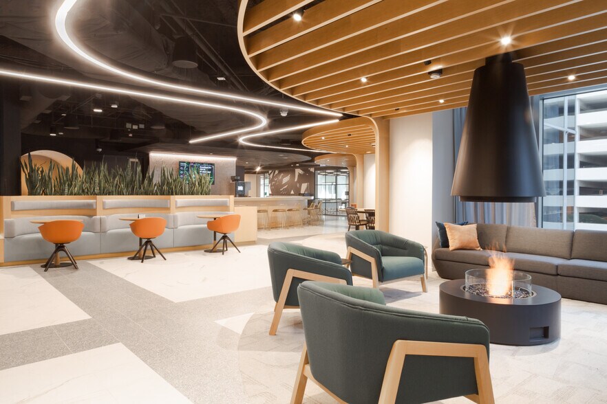 More Photos Of 200 W Madison St, Chicago Office For Lease