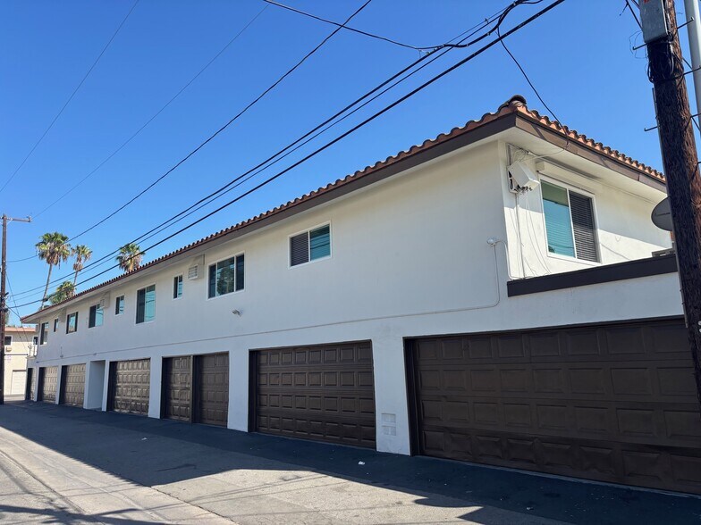 More Photos Of 1521 E Canfield Ln, Anaheim Apartments For Sale