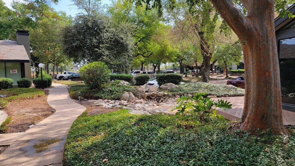 More Photos Of 14339 Torrey Chase Blvd, Houston Loft Creative Space For Lease