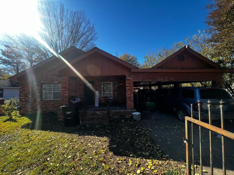 More Photos Of 1217 John St, Greenville Apartments For Sale