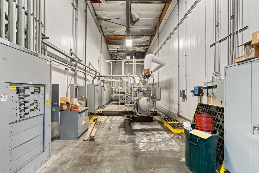 More Photos Of 751 Via Lata, Colton Manufacturing For Sale